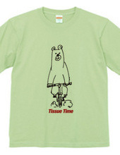 クマが自転車に乗っているTシャツ