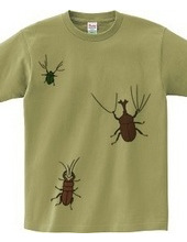 カブトムシとクワガタムシとカナブンがついたTシャツ